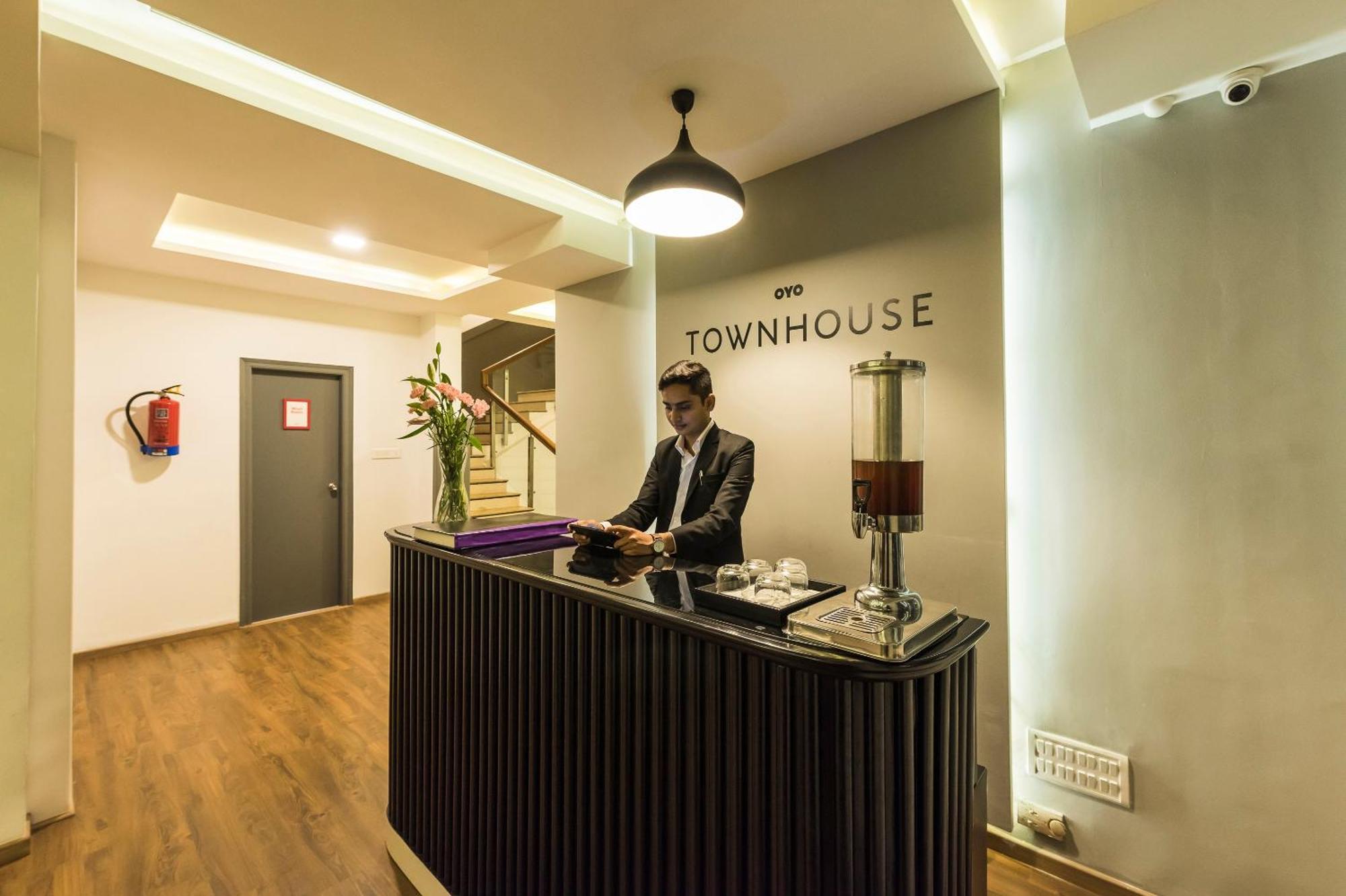 Super Townhouse Mg Road,Bengaluru Zewnętrze zdjęcie